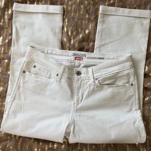 Denizen from Levi’s Modern Crop Jeans